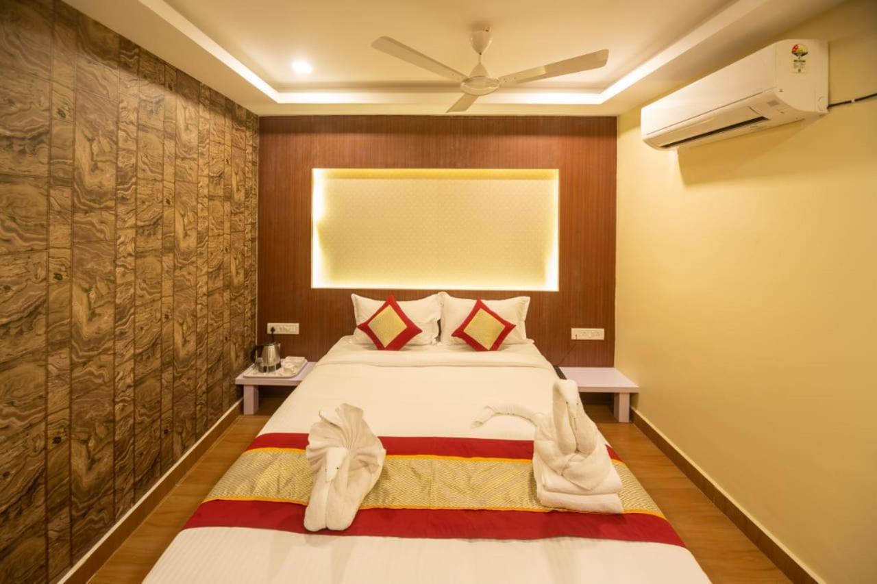 Hotel Rich Inn Ченнаи Экстерьер фото