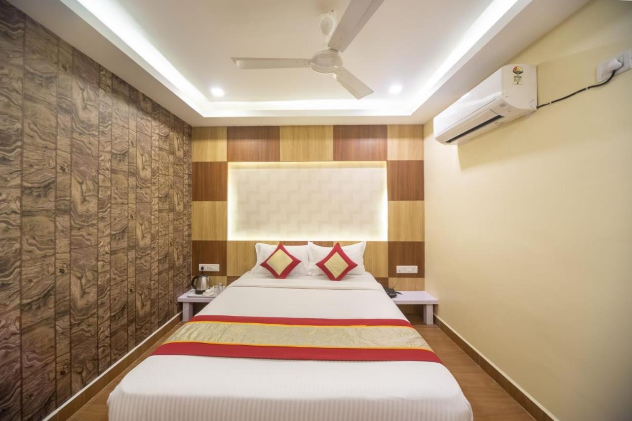Hotel Rich Inn Ченнаи Экстерьер фото