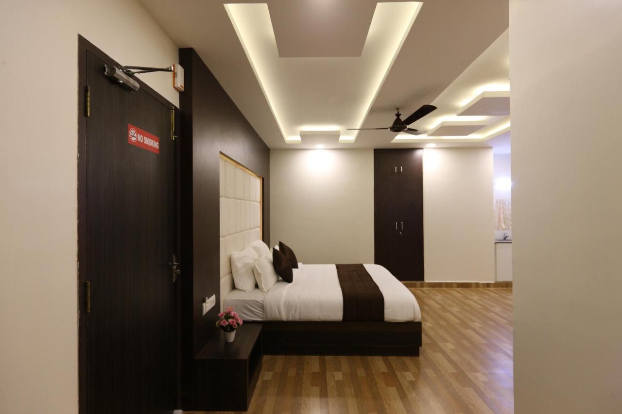 Hotel Rich Inn Ченнаи Экстерьер фото